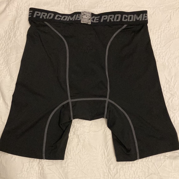Nike Pro Combat Compression Shorts - Picture 2 of 7